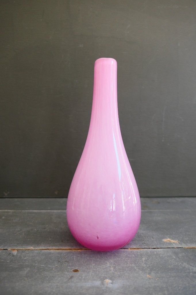 Vintage glazen vaas roze met witte binnenkant, Antiek en Kunst, Verzenden
