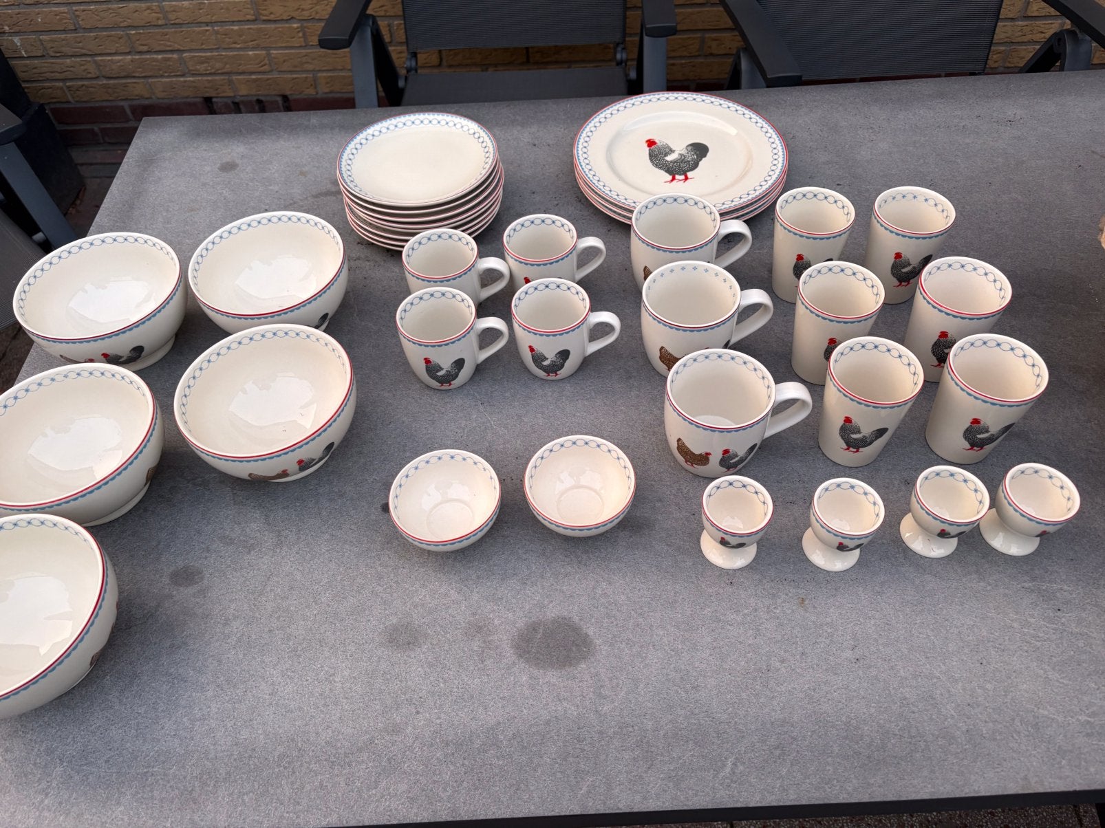 Ah servies met kip, Ophalen, Landelijk/Boerenbont, Zo goed als nieuw, Albert Heijn
