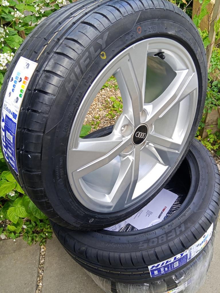 A1 S OEM audi+nwe banden 5x100, 215-45-17 AUDI  polo ibiza, Ophalen, 215 mm, Banden en Velgen, Nieuw