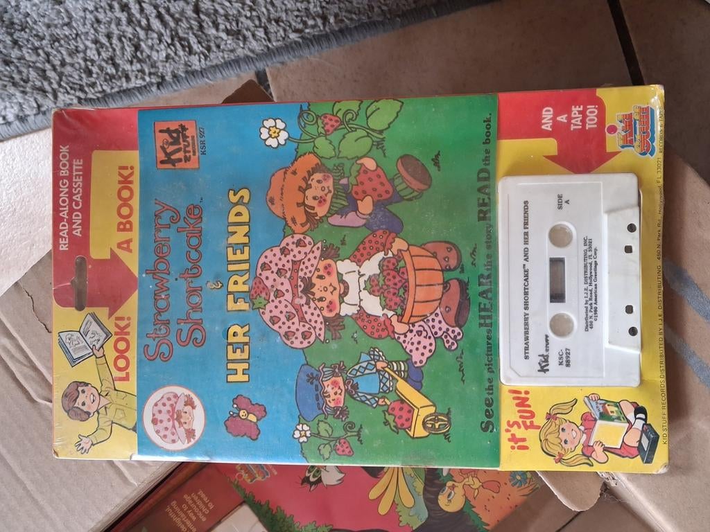 Strawberry Shortcake & Her Friends - Lees- en luisterboek, Cd's en Dvd's, Cassettebandjes, Kinderen en Jeugd, 1 bandje, Ophalen of Verzenden