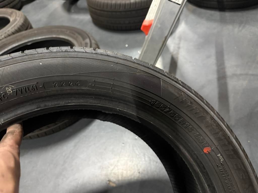 4x 185 55 16 83V Yokohama BluEarth ES32 NIEUW DOT2024, Auto-onderdelen, Banden en Velgen, 16 inch, Nieuw, Band(en), Personenwagen