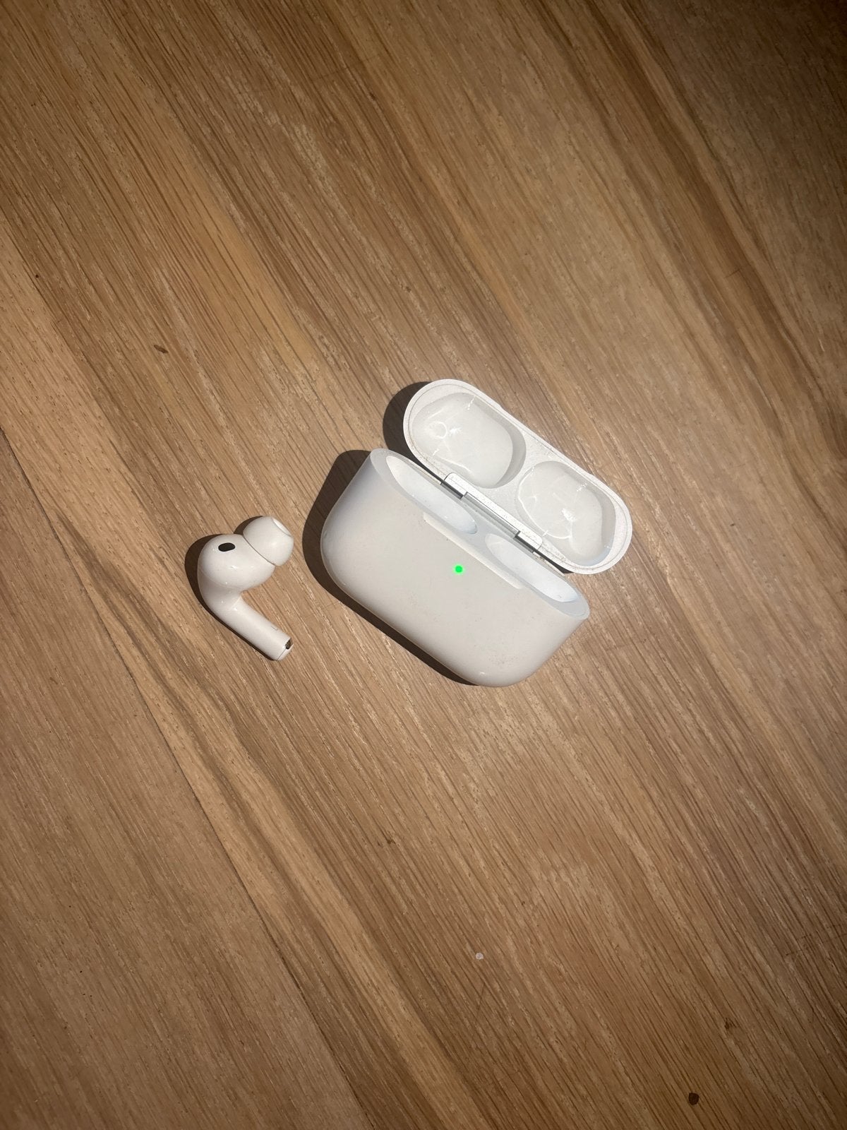 Apple AirPods Pro (linker oortje + oplaadcase), Ophalen, In-ear, Gebruikt, Bluetooth