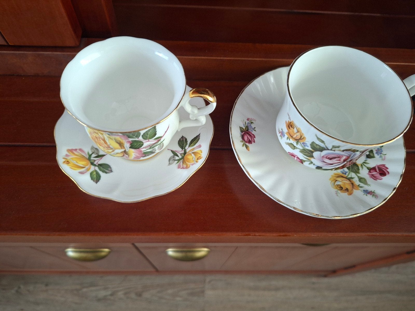 Set van 2 Royal Ascot theekopjes met schotels, Ophalen