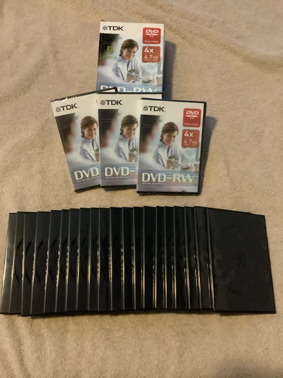 3 TDK DVD-RW's (nieuw) en 20 lege DVD/CD-cases, Computers en Software, Beschrijfbare discs, Ophalen of Verzenden, Nieuw, Dvd, Herschrijfbaar
