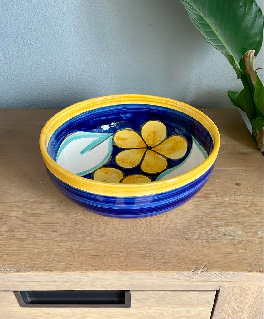 Decoratieve fruitschaal met bloemmotief, Ophalen