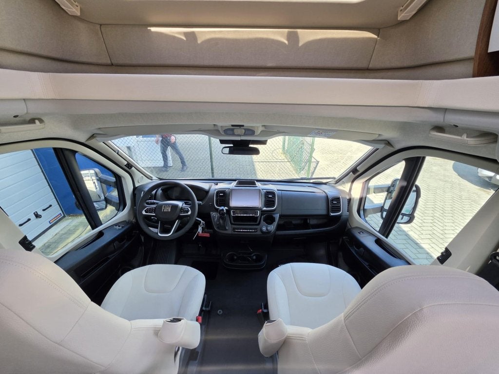 Laika Ecovip L 2009 Titanio 6.6M, Vlakke vloer, LUXE, Automaat, Ringverwarming, Fiat, Tot en met 2
