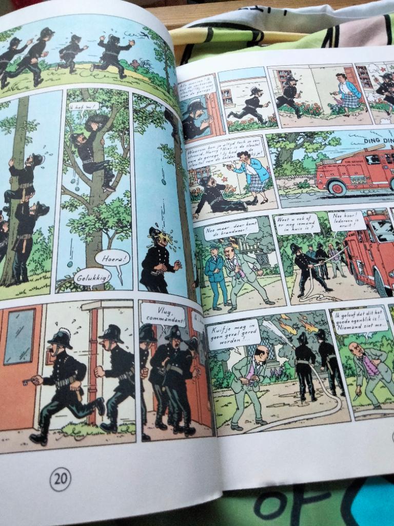 Stripboek kuifje de zwarte rotsen 1947, Boeken, Gelezen, Eén stripboek, Ophalen of Verzenden, Hergé