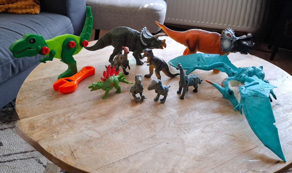 Dinosaurus speelgoed set - diverse figuren en bouw dino, Ophalen, Gebruikt