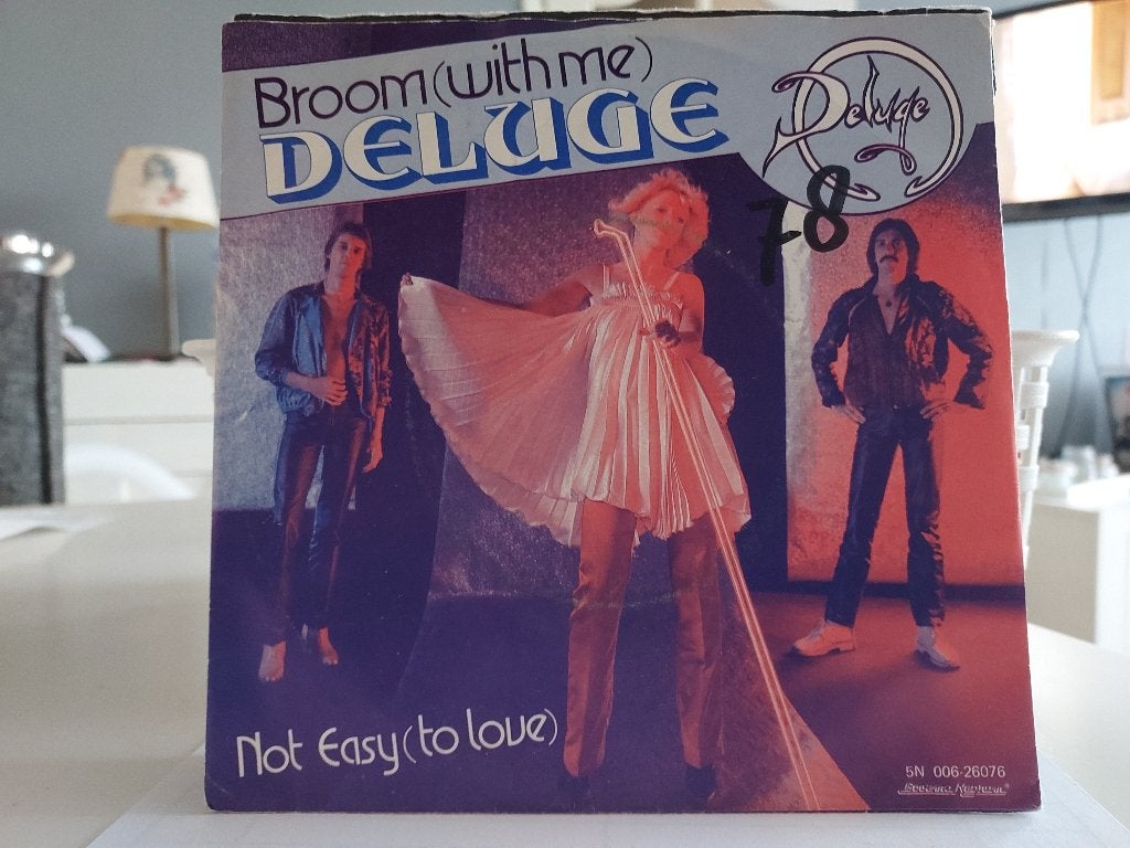7" Single Deluge - Broom (With Me) / Not Easy (To Love), Gebruikt, 7 inch, Ophalen of Verzenden, Pop
