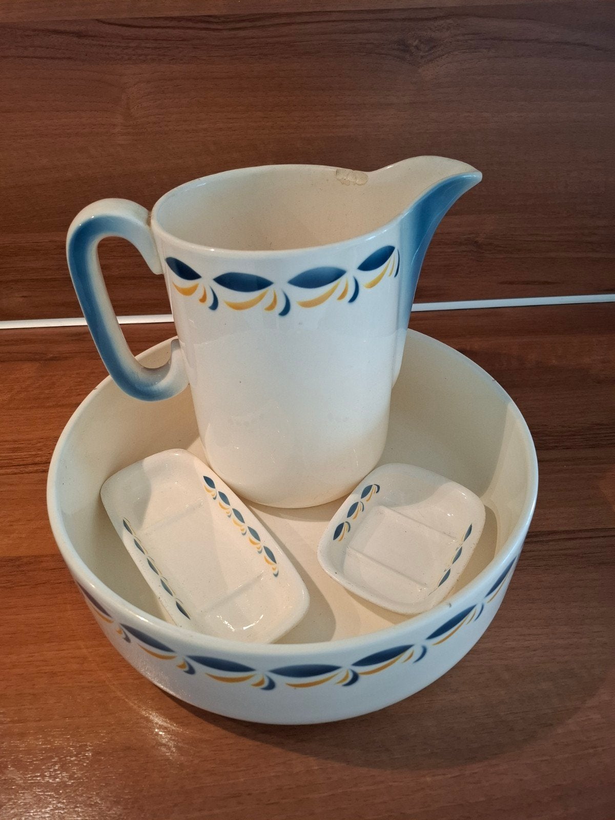 Vintage waskom set met kan en zeepschaaltjes, Antiek en Kunst, Antiek | Keramiek en Aardewerk, Ophalen of Verzenden