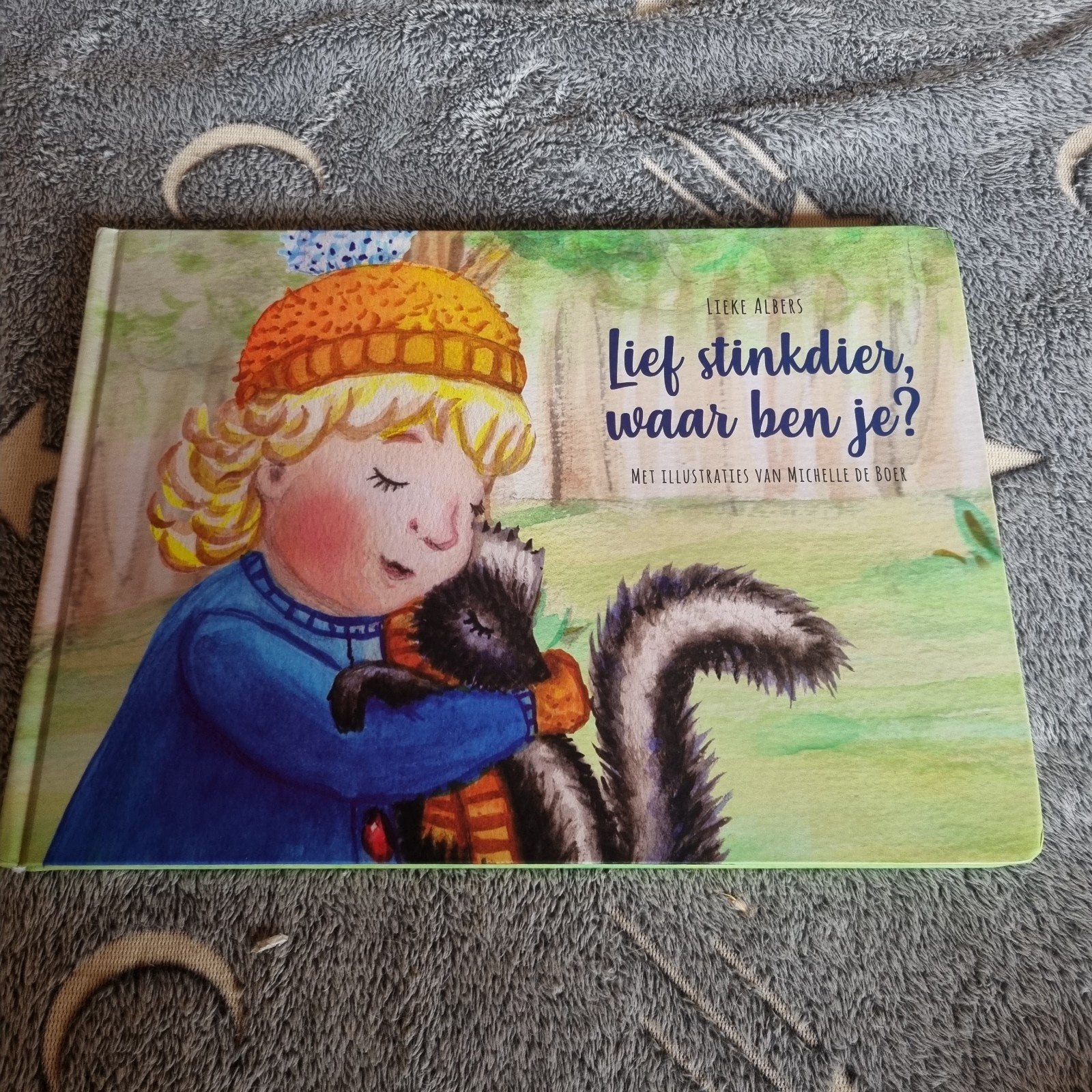 Lief stinkdier, waar ben je? - Lieke Albers -wandeltocht bos, Fictie algemeen, Jongen of Meisje, Ophalen of Verzenden, Zo goed als nieuw