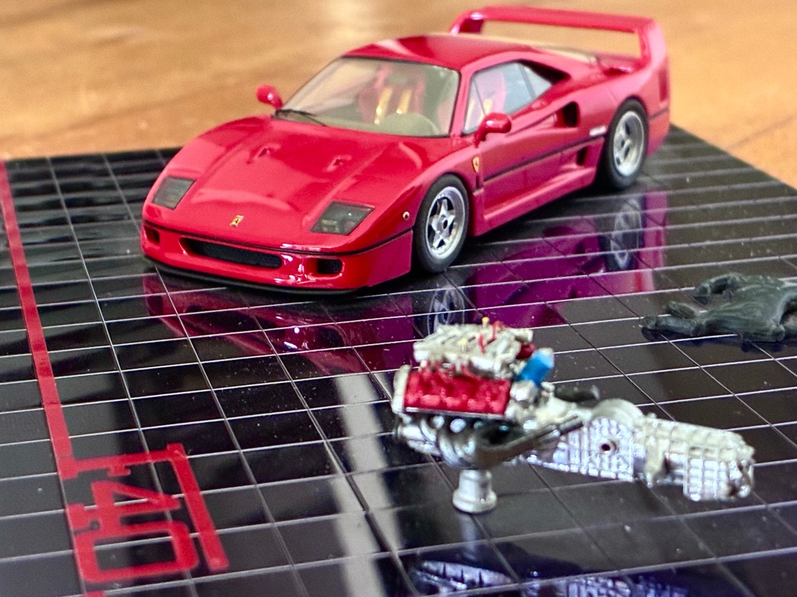 Ferrari F40 Heco Modèles handgemaakt 1:43, Hobby en Vrije tijd, Modelauto's | 1:43, Verzenden, Zo goed als nieuw, Auto, Overige merken