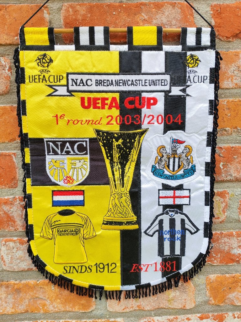 NAC Breda Newcastle United prachtige vaan vaandel wimpel, Ophalen of Verzenden, NAC Breda, Vaantje of Sjaal