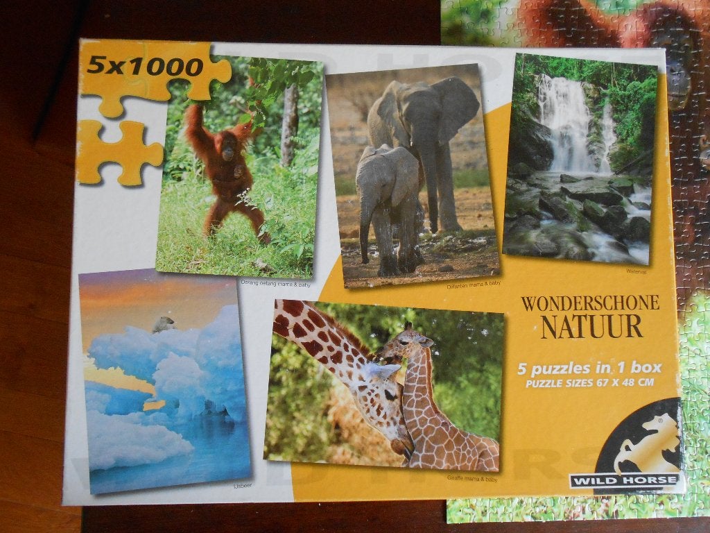 puzzeldoos met 5x dierenpuzzels (giraffes mist 2 stukjes), Hobby en Vrije tijd, Denksport en Puzzels, Ophalen of Verzenden, 500 t/m 1500 stukjes