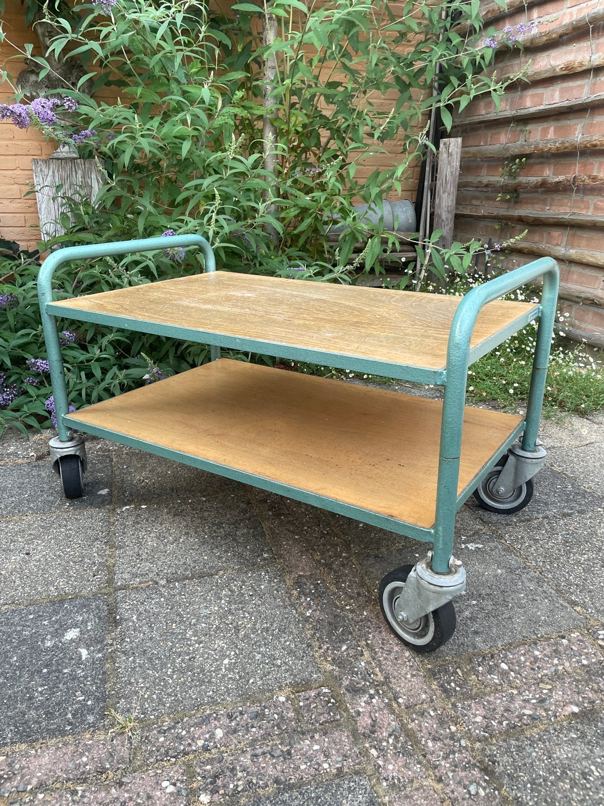 Vintage Industriële serveertafel / Salontafel overtoom, Ophalen, Gebruikt