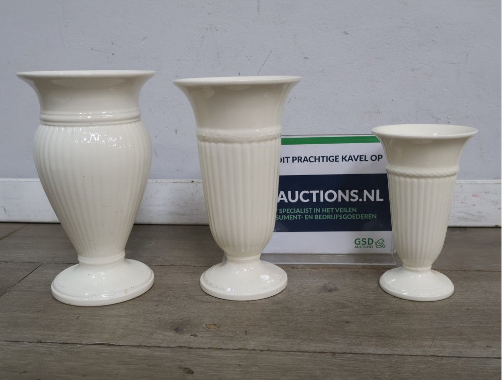 3 Wedgwood Vazen, Ophalen of Verzenden, Niet ingevuld, Niet ingevuld, Niet ingevuld