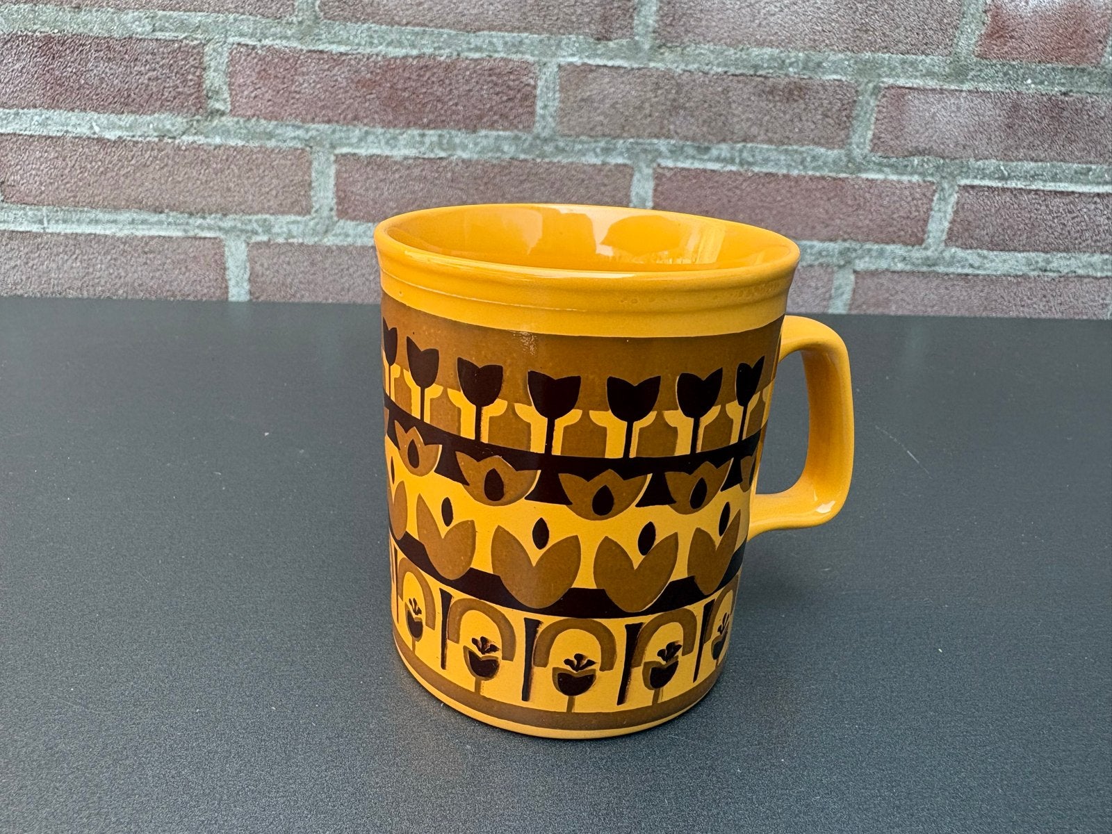 Vintage Staffordshire mok, Ophalen of Verzenden, Keramiek, Overige stijlen, Kop(pen) en/of Schotel(s)