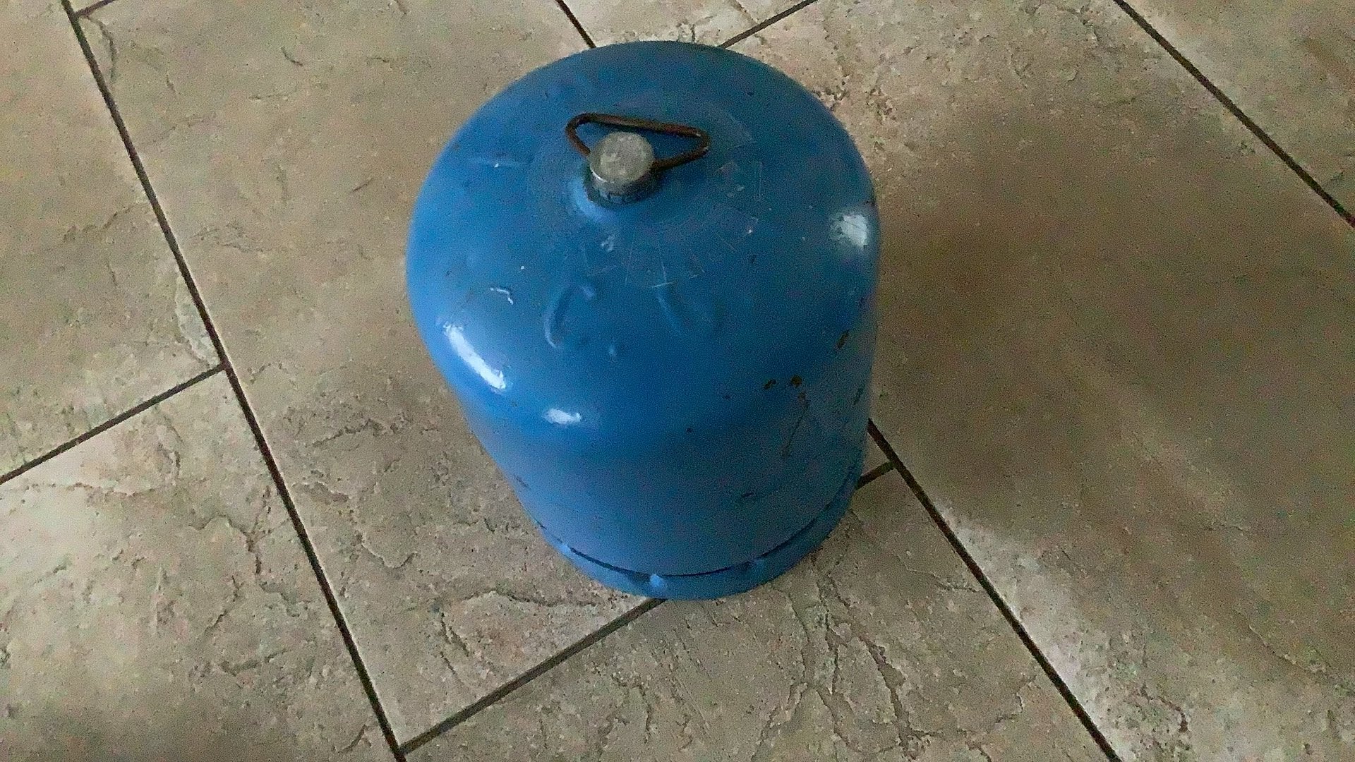 Gasfles 907, Ophalen