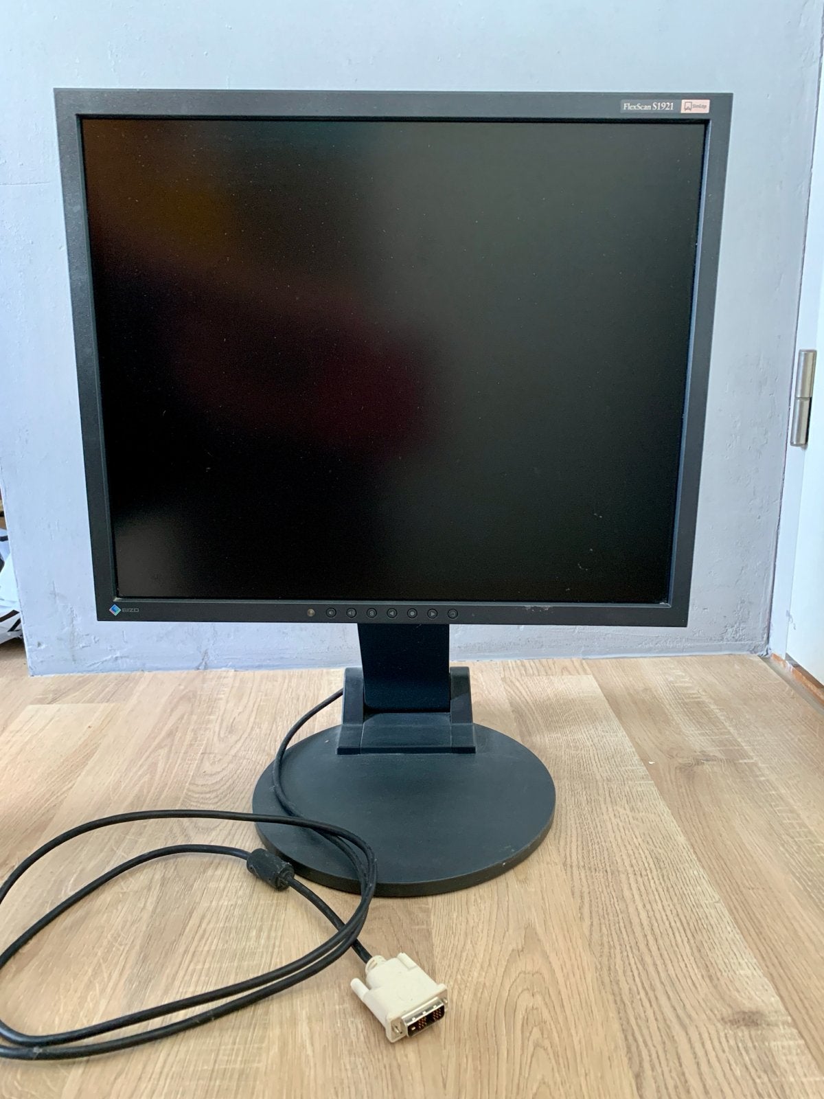 Eizo FlexScan S1921 - 19" Professionele Monitor, Computers en Software, Monitoren, Gebruikt, In hoogte verstelbaar, Ophalen of Verzenden