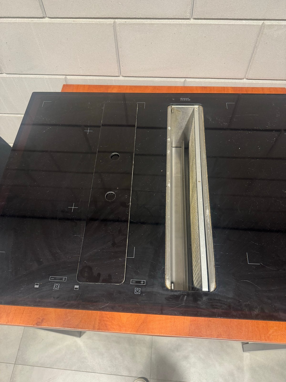 Inductiekookplaat met geïntegreerde afzuiging afmeting 80x52, Gebruikt, Inbouw, Inductie, 4 kookzones