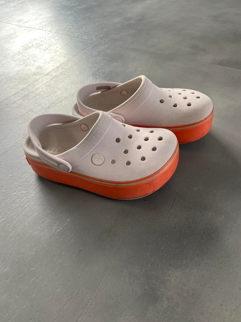 Te koop Crocs, Ophalen of Verzenden, Zo goed als nieuw, Jongetje of Meisje, Schoentjes