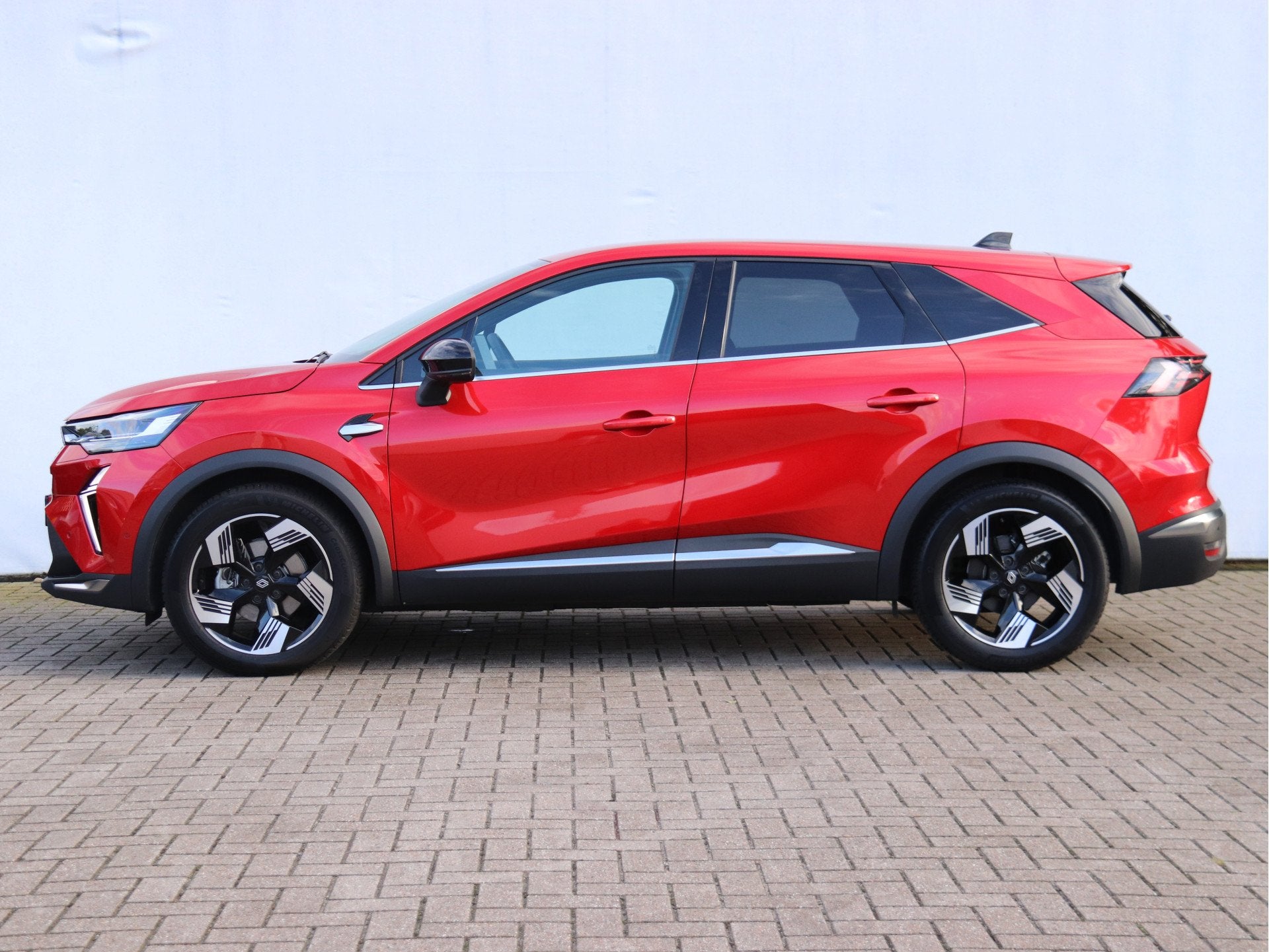 Renault Symbioz 1.6 E-Tech full hybrid 145 techno ADAPT CRUI, 745 kg, Stof, Gebruikt, 4 cilinders