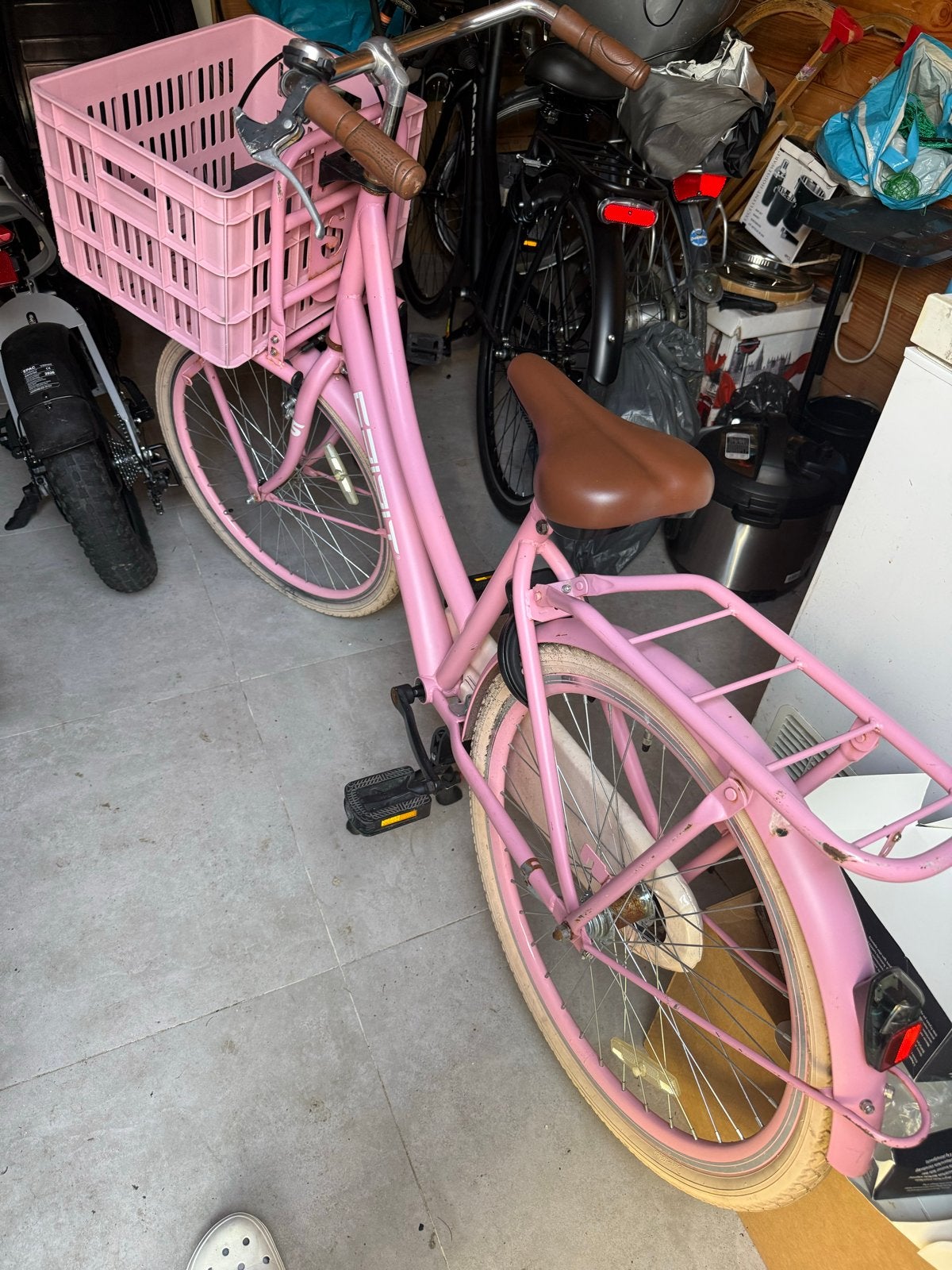 Roze meisjesfiets met mand - Zo goed als nieuw, Fietsen en Brommers, Ophalen, Terugtraprem, 24 inch, Handrem