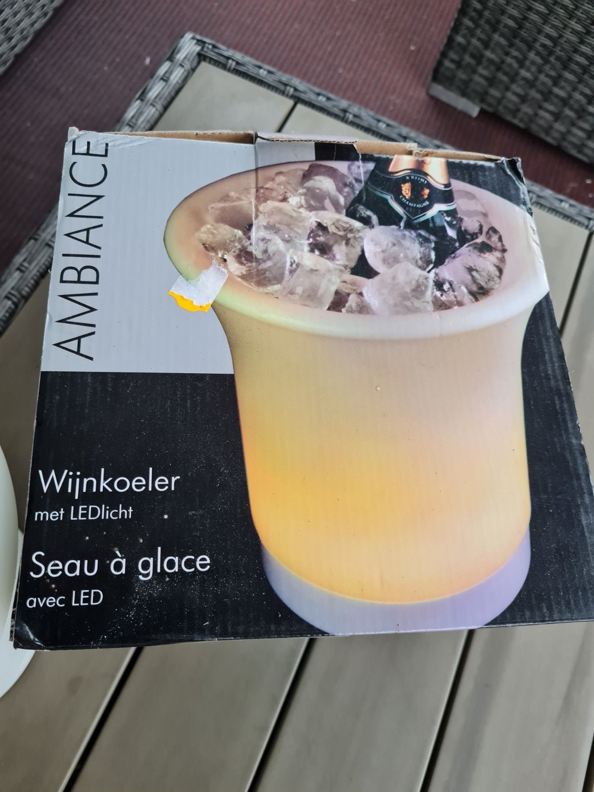 Wijnkoeler met LED-licht en wisselende kleuren, Ophalen of Verzenden, Nieuw, Meerkleurig