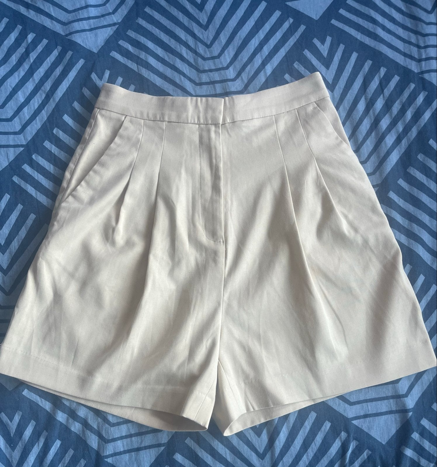 H&M Korte Broek XS - Viscose & Polyester, Ophalen of Verzenden, Zo goed als nieuw, Maat 34 (XS) of kleiner, Kort