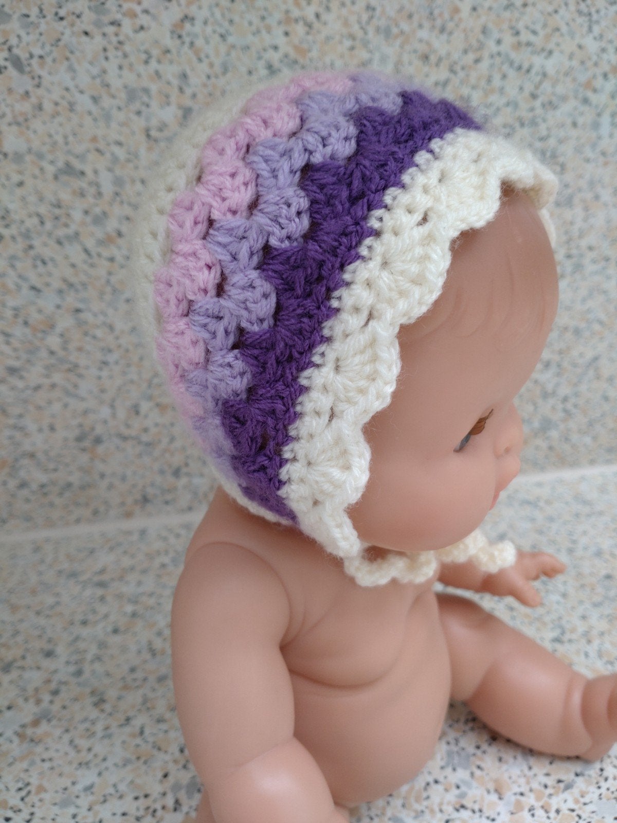 Mutsje bonnet style paarstinten, Ophalen of Verzenden, Nieuw, Babypop