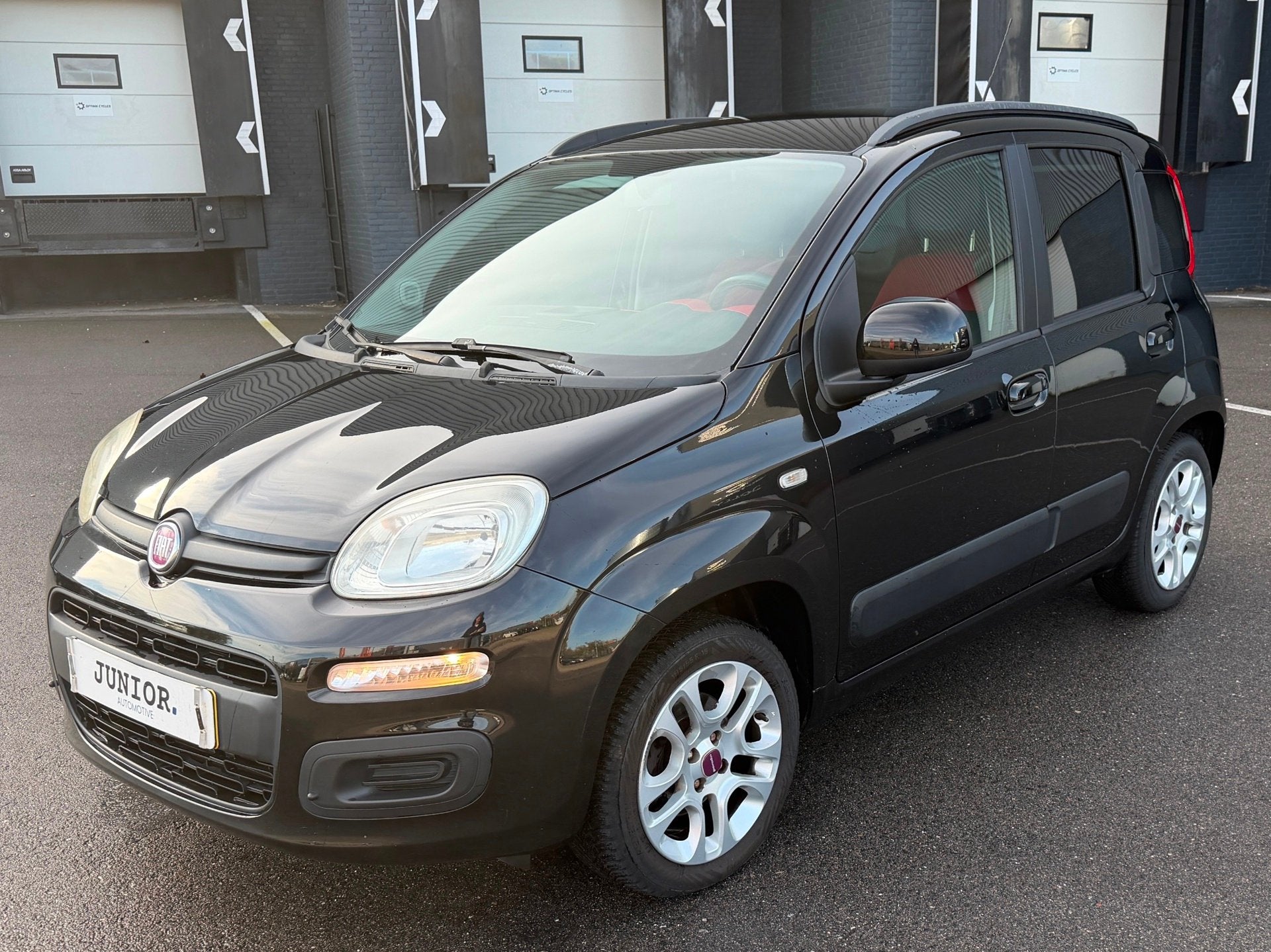 Fiat Panda 0.9 TwinAir Lounge AUTOMAAT/DEALERONDERHOUDEN, Auto's, Zwart, Panda, Zwart, Origineel Nederlands