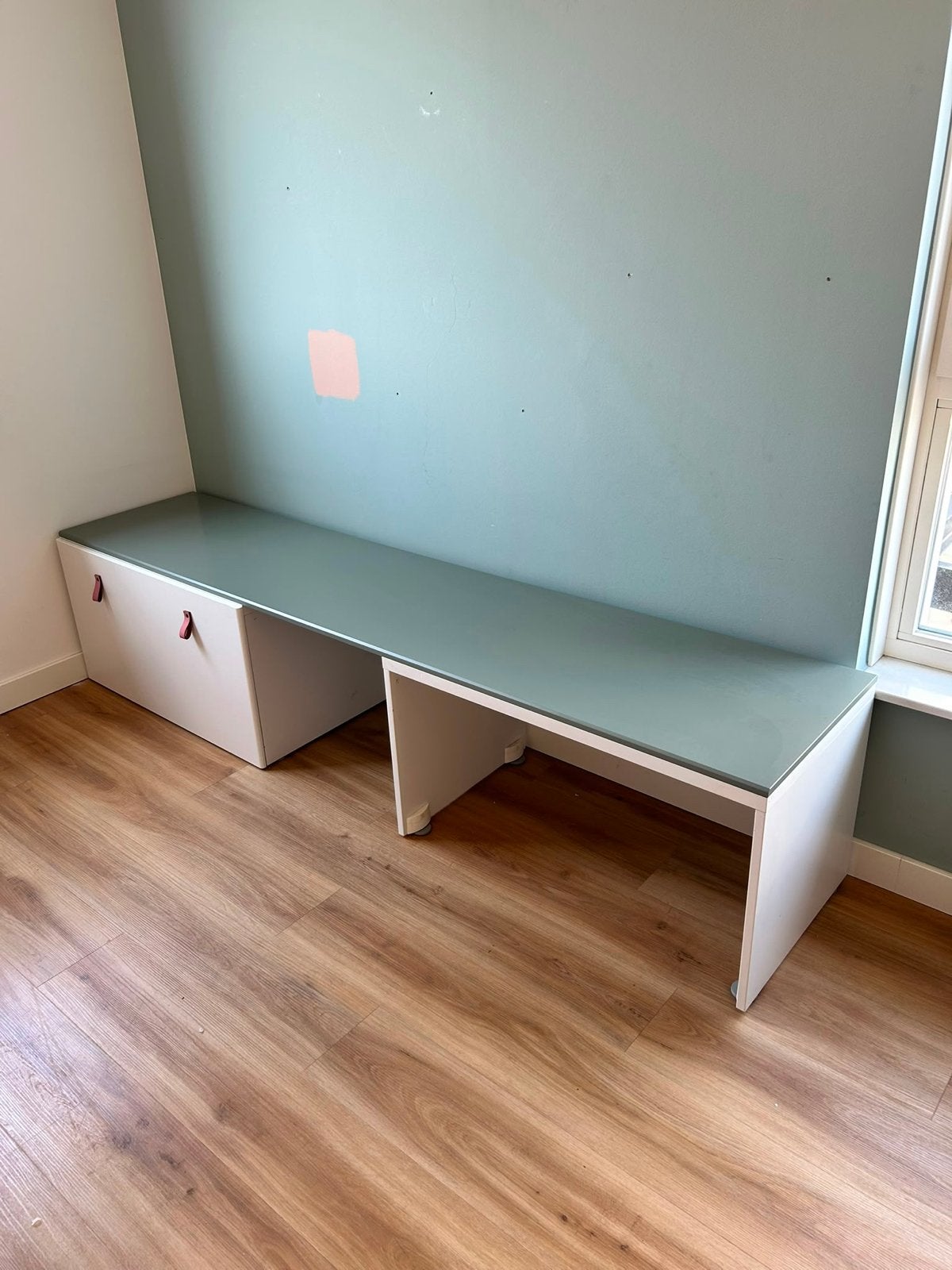 Kinderbureau met opbergruimte, Ophalen, Gebruikt
