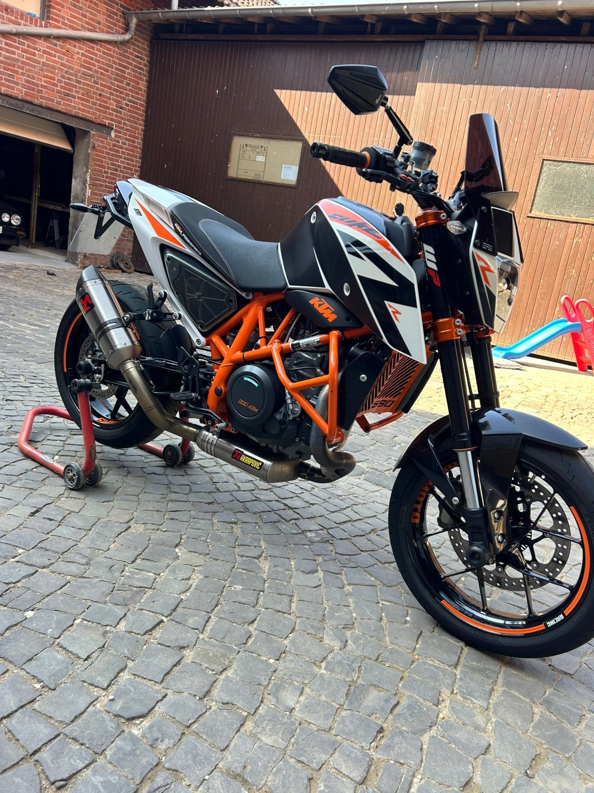 Ktm 690 Duke R Akrapovic 80pk, Ophalen of Verzenden, Nieuw