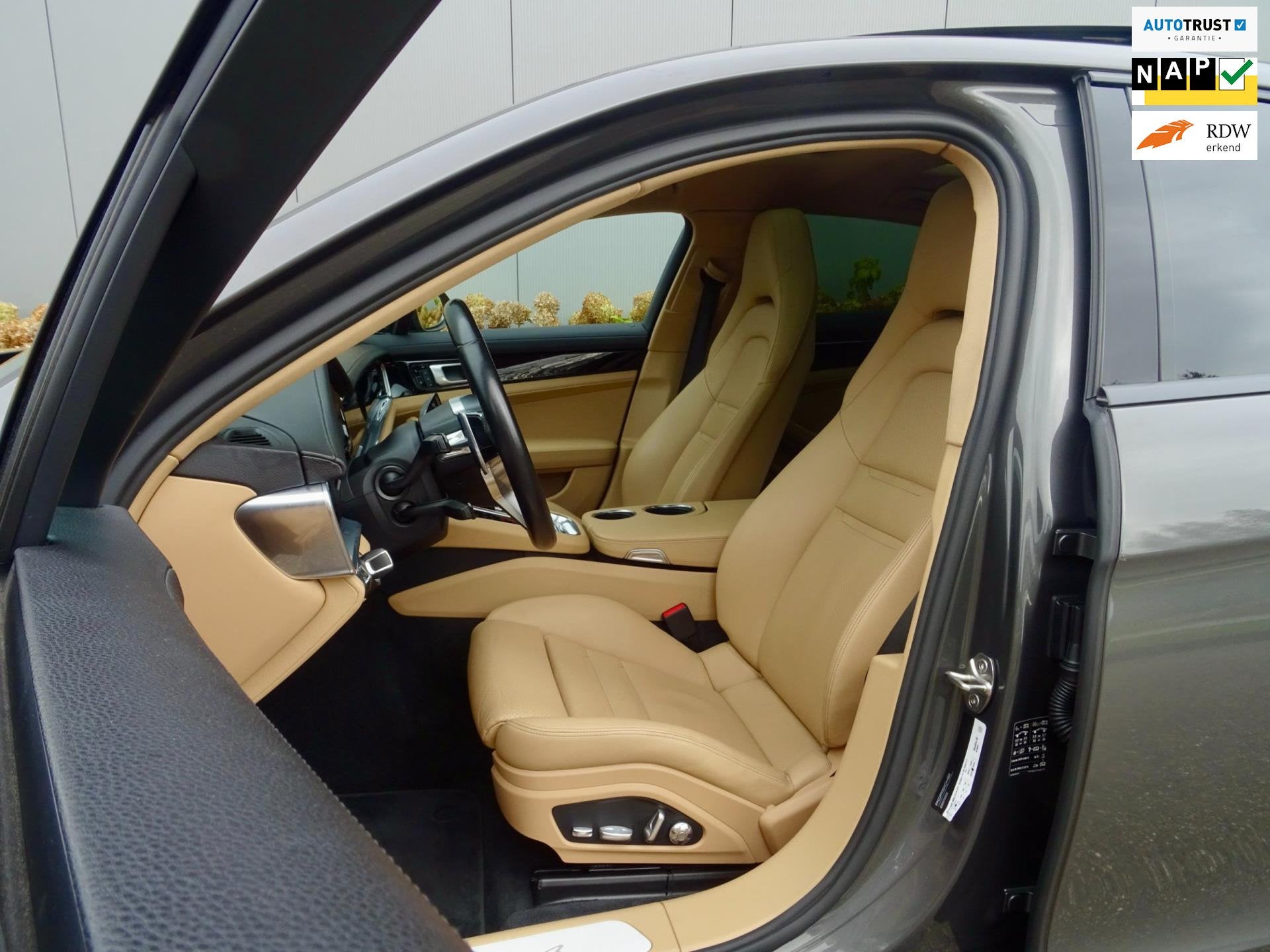 Porsche Panamera 3.0 4 Sport / Pano / Incl BTW / NL /, Auto's, Gebruikt, 2995 cc, 4 stoelen, Bedrijf
