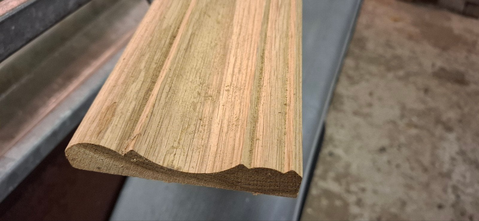 Eiken sierlijsten, Doe-het-zelf en Verbouw, Hout en Planken, Ophalen, Eiken, Plank, 50 mm of meer