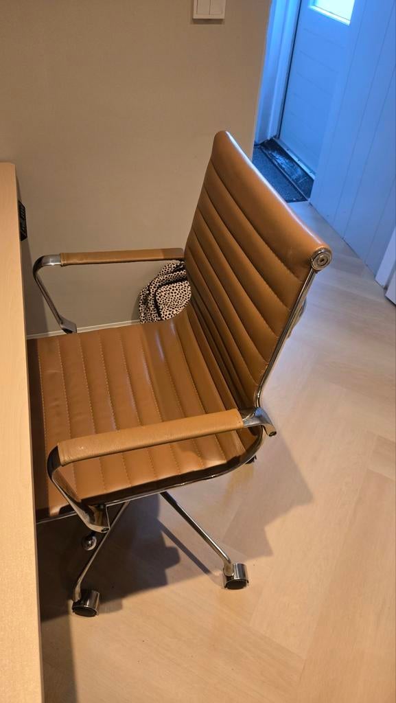Bureaustoel classic uitvoering, cognac., Huis en Inrichting, Bureaustoelen, Ophalen, Zo goed als nieuw, Bruin, Bureaustoel
