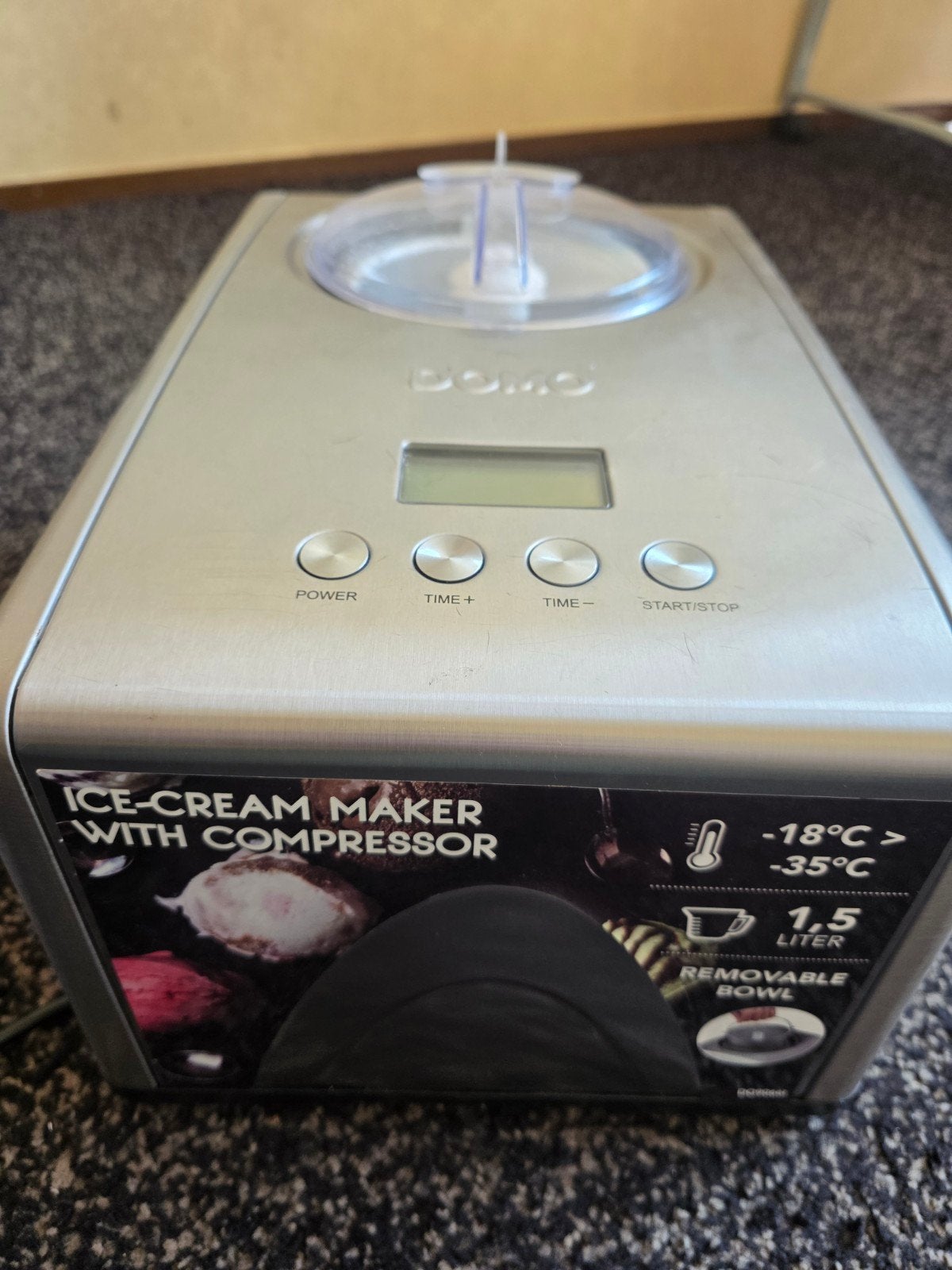 Domo ijsmachine met compressor - 1.5 liter, Ophalen, Zo goed als nieuw, Zelfvriezend