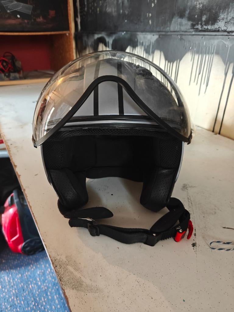 Vito moda helm, Fietsen en Brommers, Brommerhelmen, Ophalen of Verzenden, Gebruikt, Medium, VITO