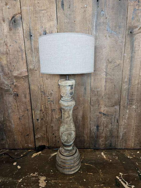 lampenvoet,schemerlamp ``WOONWINKEL RUSTIEK``, Huis en Inrichting, Lampen | Tafellampen, Ophalen of Verzenden, Nieuw, Hout