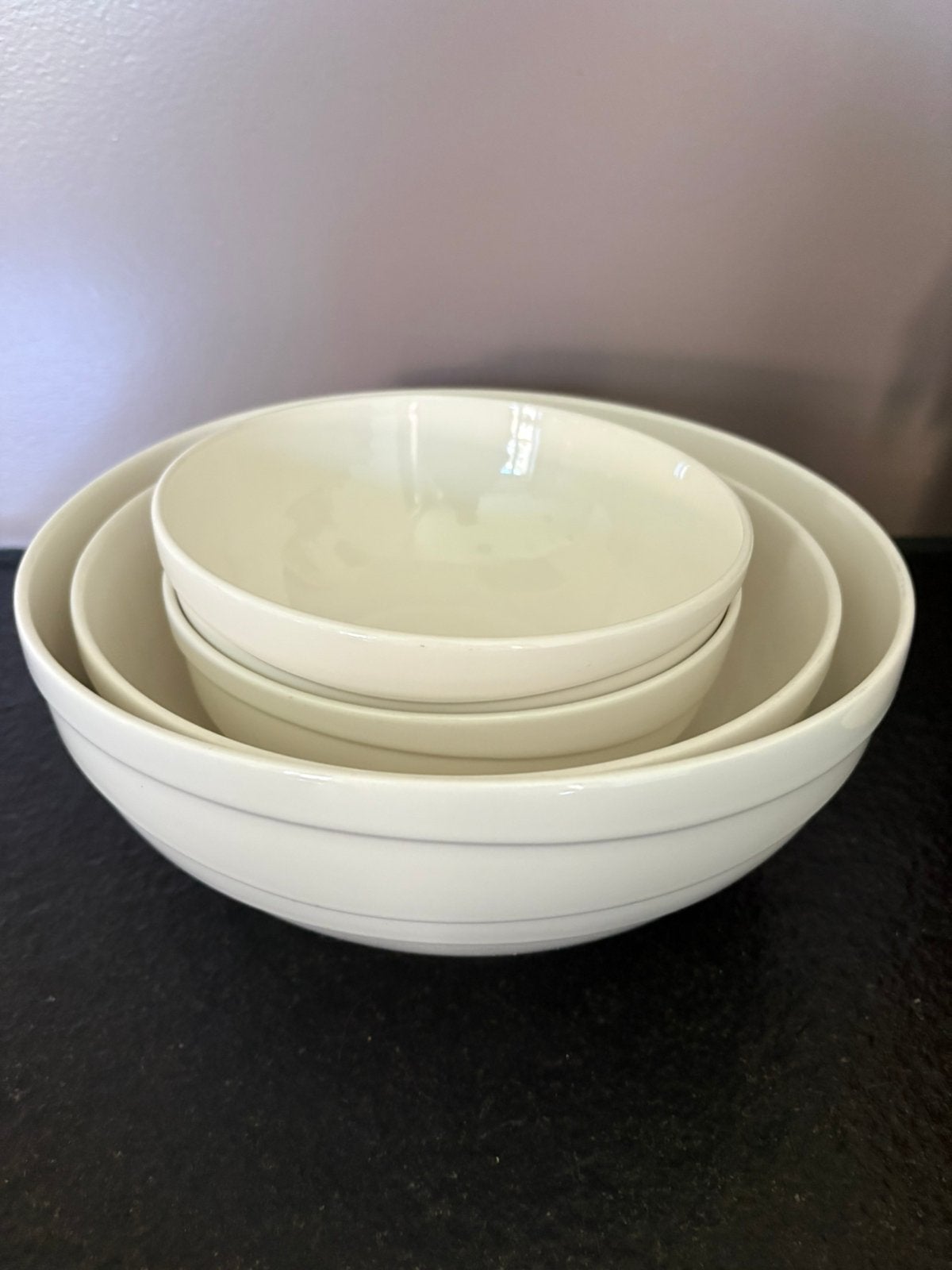 Jamie Oliver Waves servies schalen, 24 en 21 cm., Ophalen of Verzenden, Zo goed als nieuw, Kom(men), Overige stijlen