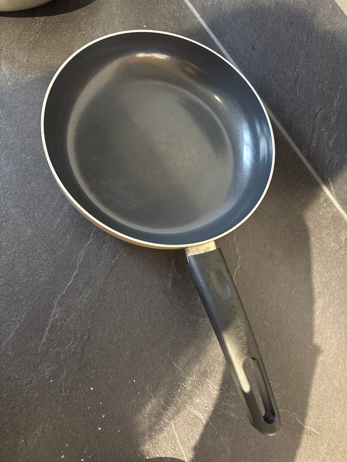 Gratis Brabantia koekenpan ruilen voor rode Tony Chocolonely, Ophalen, Gebruikt, Koekenpan, Overige merken