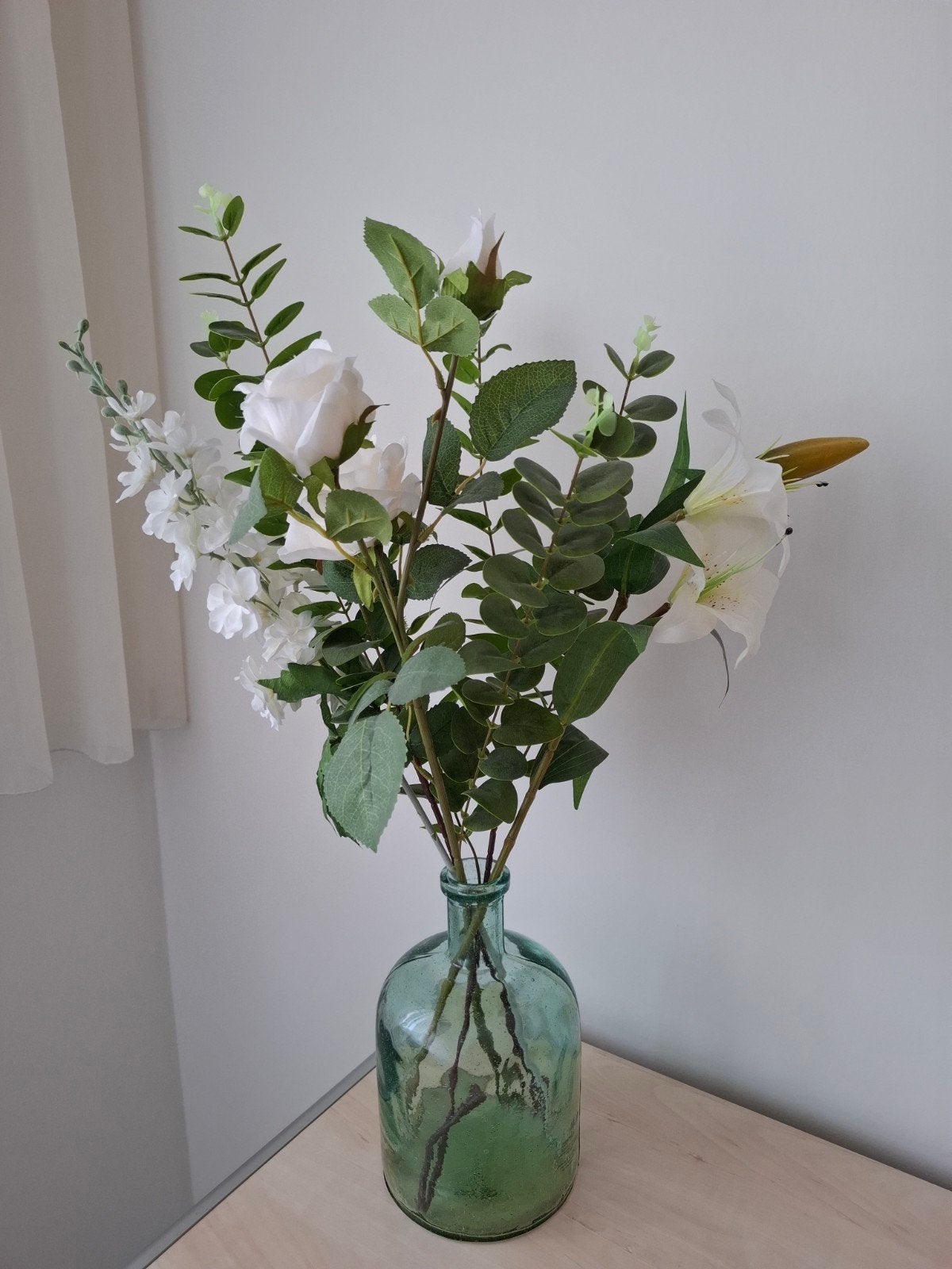 Te koop leuke vaas met kunstbloemen., Ophalen