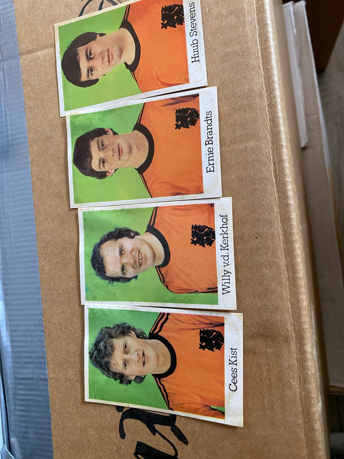 Hema Voetbalplaatjes Oranje Elftal 1980 - 4 stuks, Verzamelen, Ophalen of Verzenden, Gebruikt, Overige binnenlandse clubs, Poster, Plaatje of Sticker