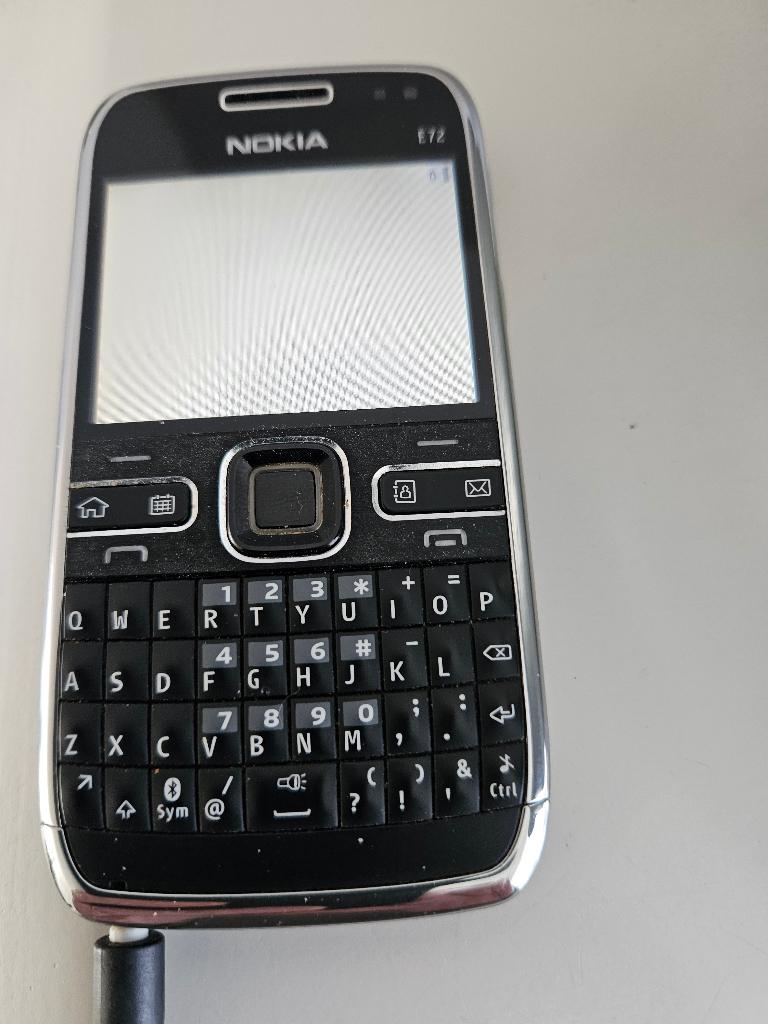 Telefoon nokia E 72 compleet, Zwart, Ophalen of Verzenden, Zo goed als nieuw, Klassiek of Candybar