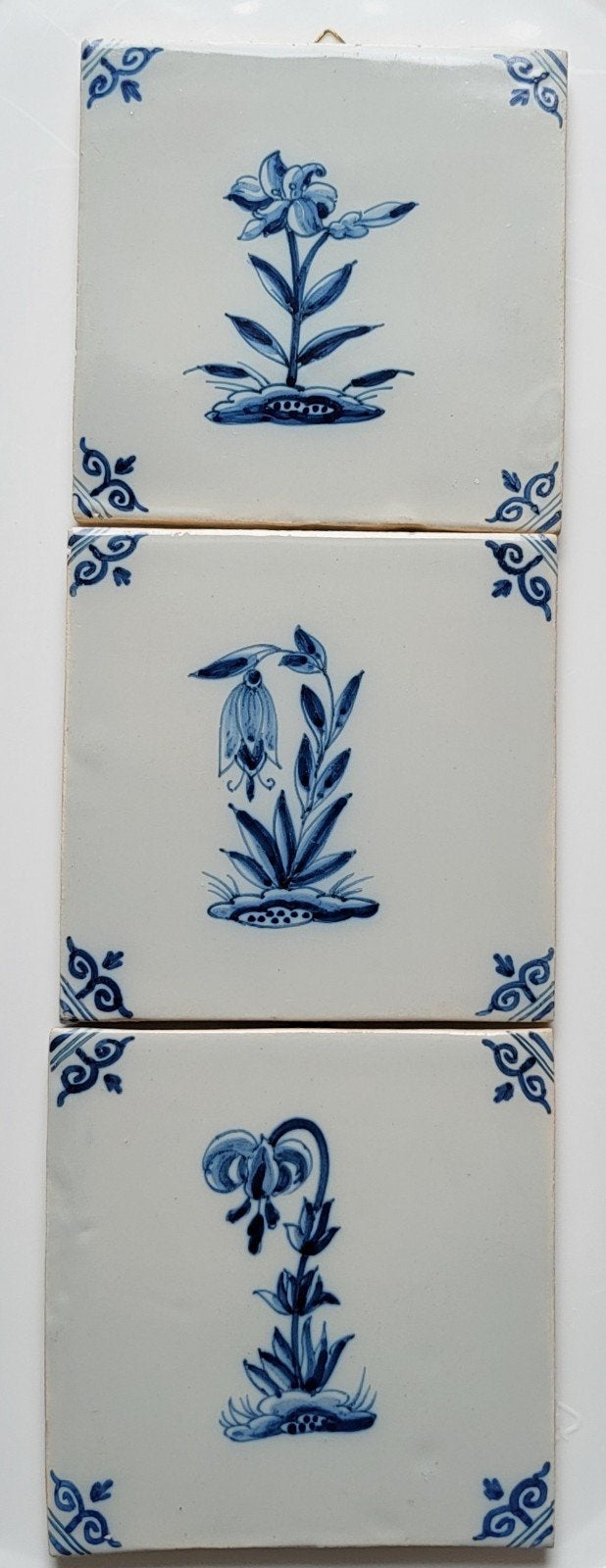 Tichelaar Makkum blauwe tegels bloemmotief, Ophalen of Verzenden
