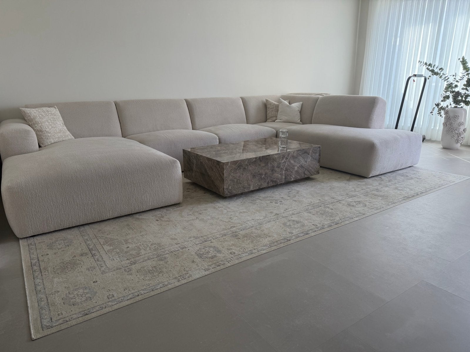 Zara Home Vloerkleed met Vintage Effect - 300x400 cm, Ophalen, Beige, Zo goed als nieuw, 200 cm of meer