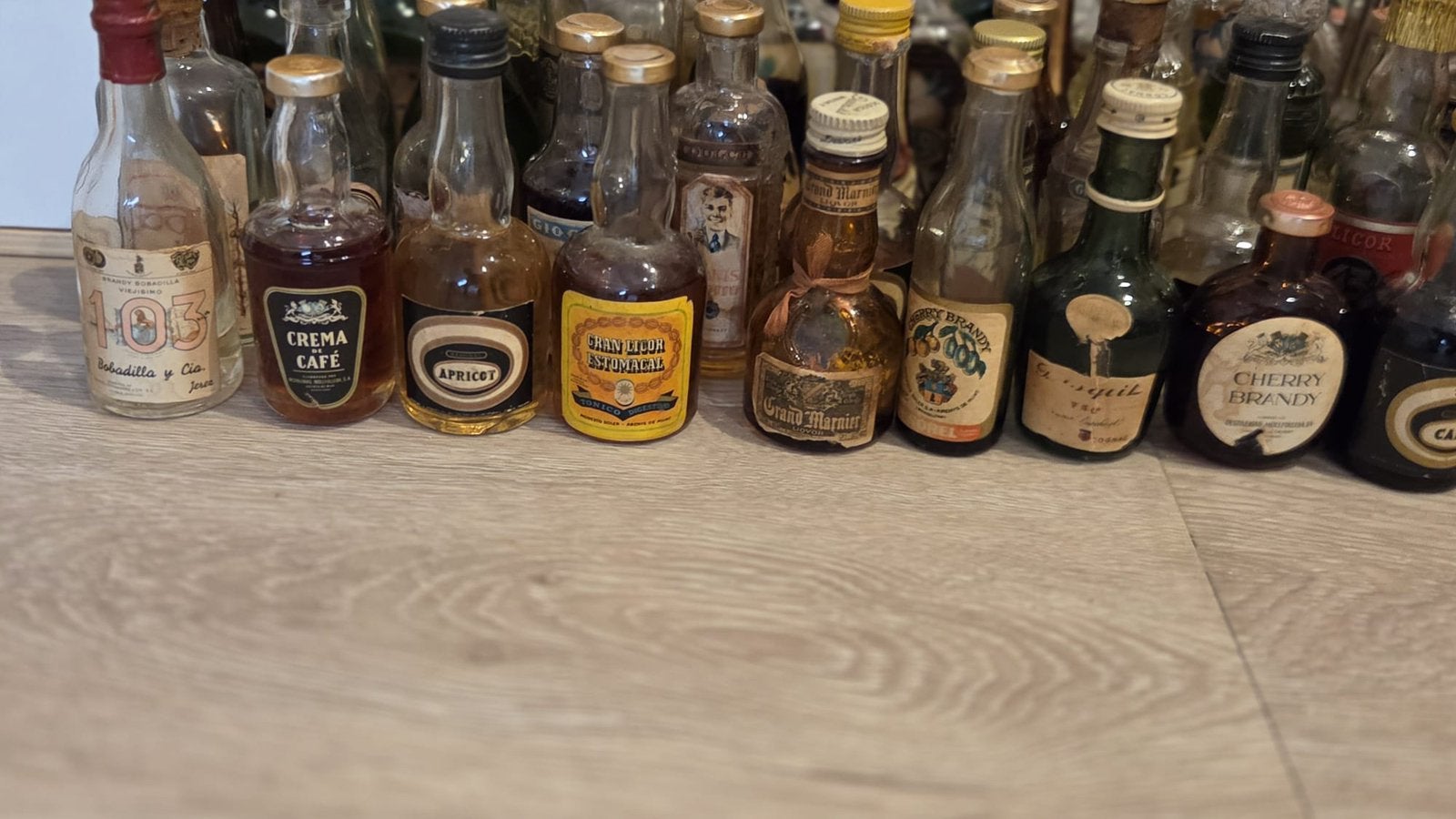 Miniatuurflesjes verzameling - ruim 100 stuks, Verzamelen, Ophalen