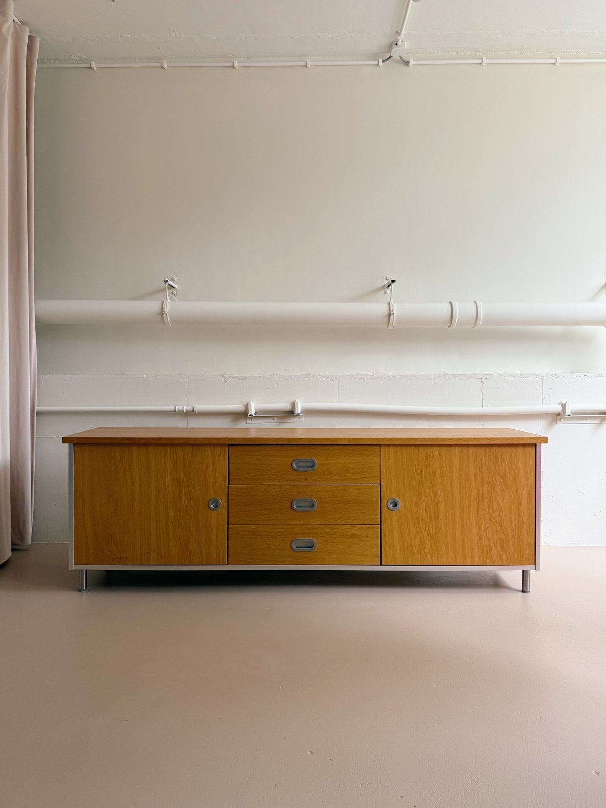 Vintage dressoir rvs eiken jaren 70, 150 tot 200 cm, Onbekend, Met lade(s), Zo goed als nieuw
