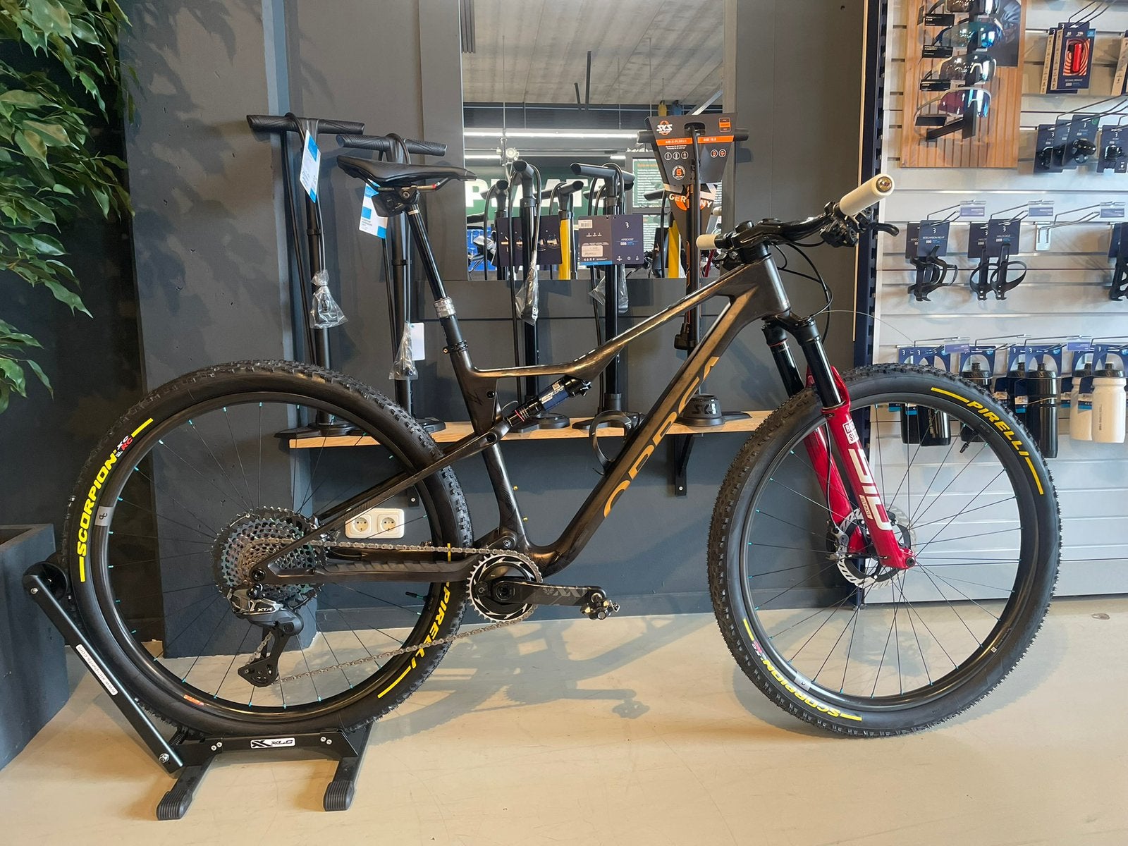 Orbea m-pro 2026 nieuwstaat KIJK BESCHRIJVING!, Fietsen en Brommers, Fully, Ophalen of Verzenden, Zo goed als nieuw, Overige merken