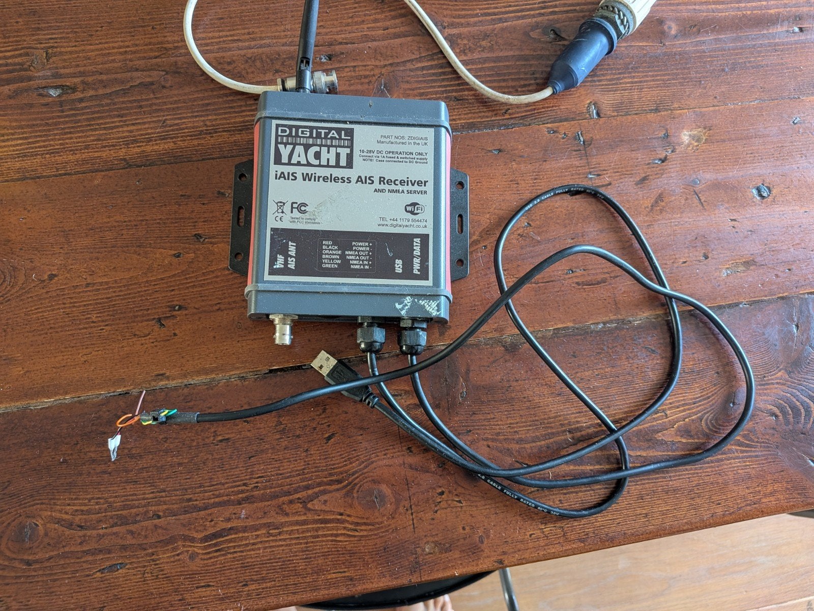 IAIS digital yacht  ais ontvanger met wifi en usb en antenne, Watersport en Boten, Bootonderdelen, Ophalen of Verzenden, Elektra en Verlichting